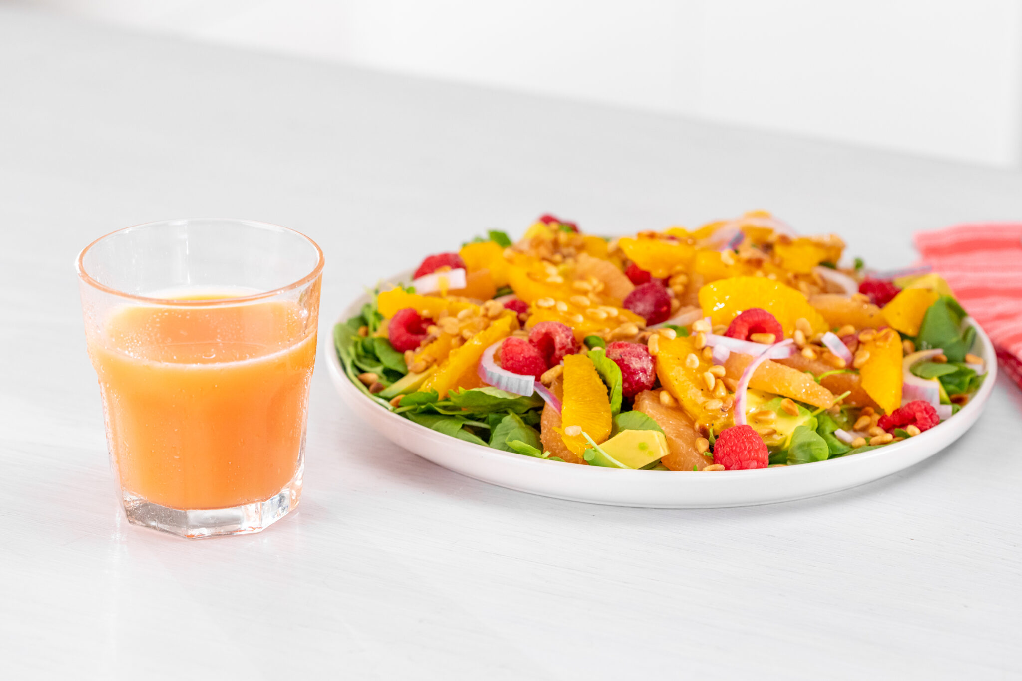 Salade De Pamplemousse Et D'orange Avec Vinaigrette Aux Framboises